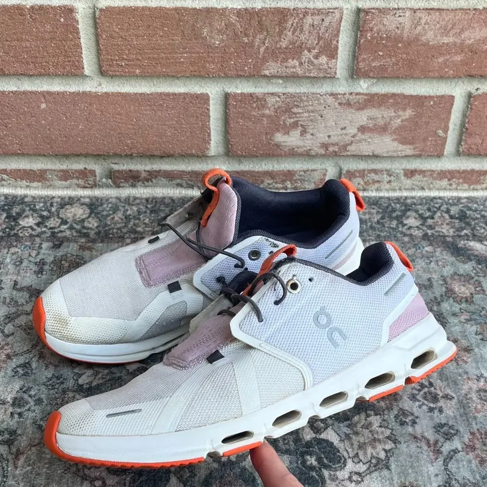 On Running brand model